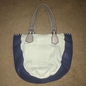 orYANY Tote bags